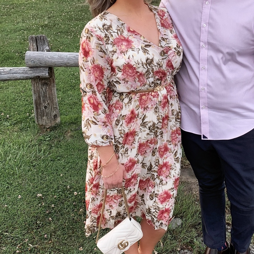 Long Sleeve V-Neck Floral Pleated Midi Dress, Italian Made, Size Medium *